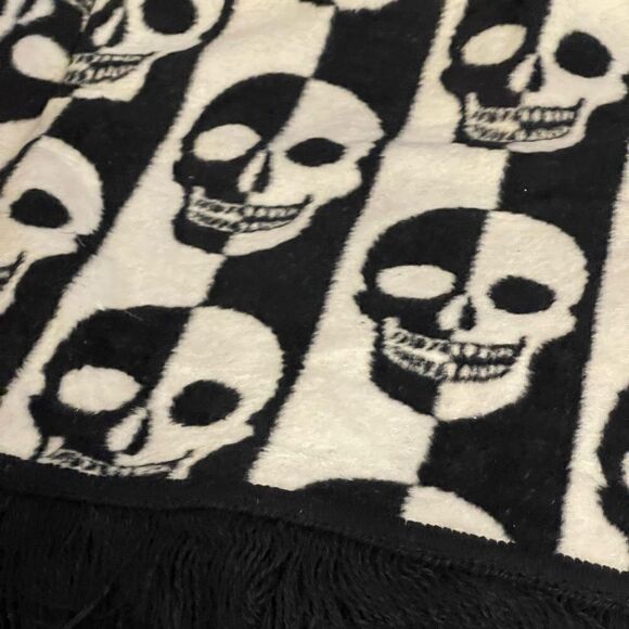 Docufil portugal blanket bedding skull skeleton black white  reverse color - Picture 7 of 9